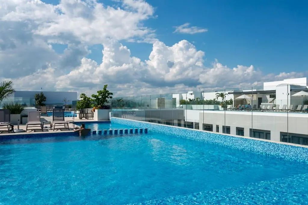 Apartment Stylish Condo, Central Location & Impressive Pools Playa del Carmen